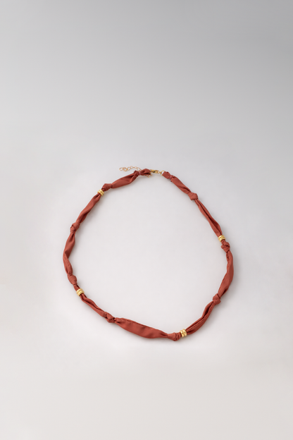 Bijoux Collier tissu noué avec perles en acier inoxydable Doré - Noisette