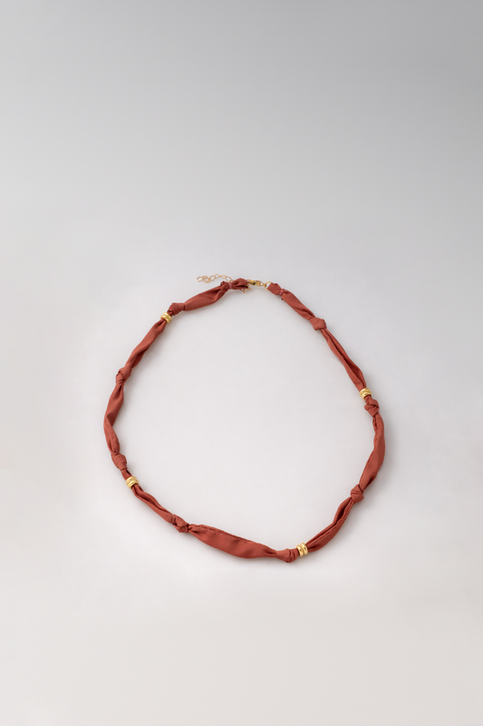 Bijoux Collier tissu noué avec perles en acier inoxydable Doré - Noisette