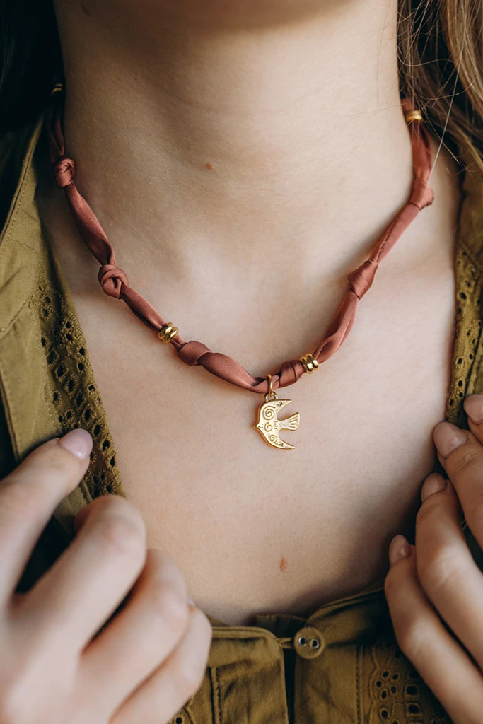 Bijoux Collier tissu noué avec perles en acier inoxydable Doré - Noisette