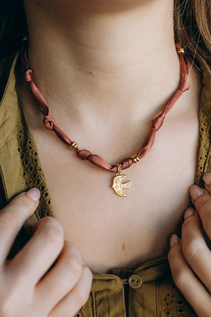 Bijoux Collier tissu noué avec perles en acier inoxydable Doré - Noisette